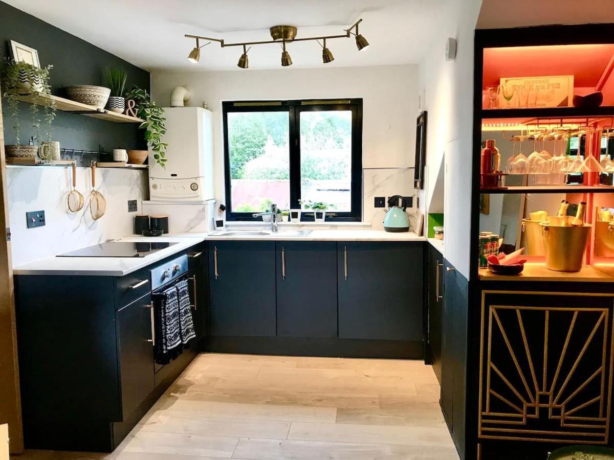 The Morningside Apartment Charming Stylish Apartment In The Centre Of Innerleithen Buitenkant foto