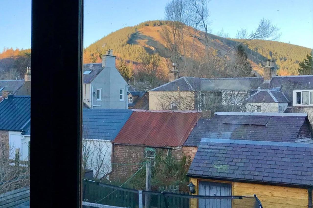The Morningside Apartment Charming Stylish Apartment In The Centre Of Innerleithen Buitenkant foto
